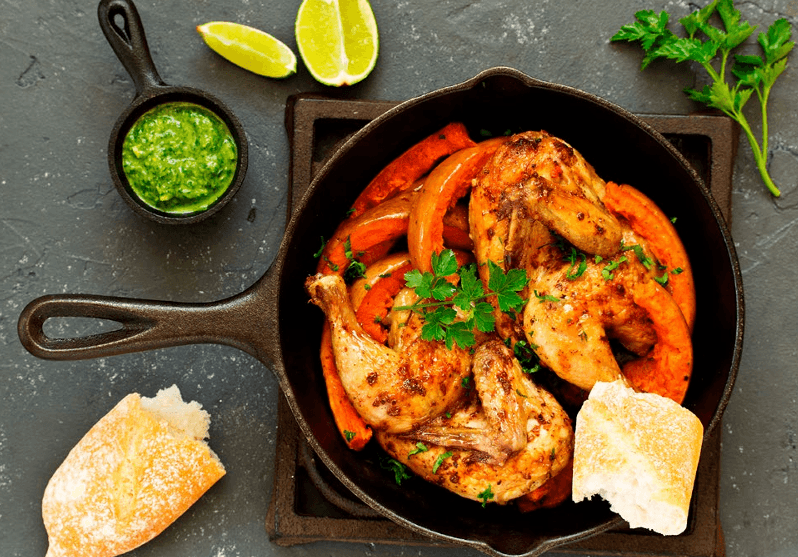 Κοτόπουλο με κίτρινη κολοκύθα, φασκόμηλο και σκόρδο